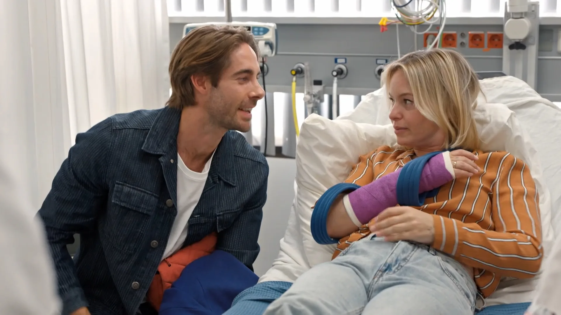 Zwangere patiënt blijkt in orde, maar haar vriend reageert verdacht