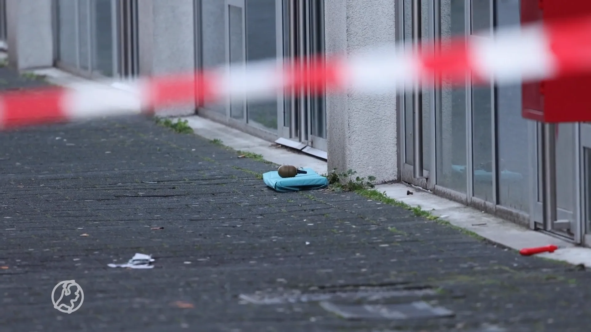 Handgranaat aan deur appartementencomplex Amsterdam: 'TikTak'
