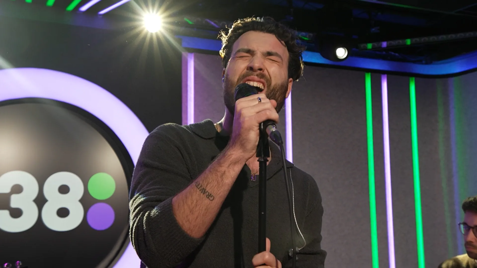 Jim Gardner speelt Don't Leave Because I Love You bij Evers & co. op Radio 538