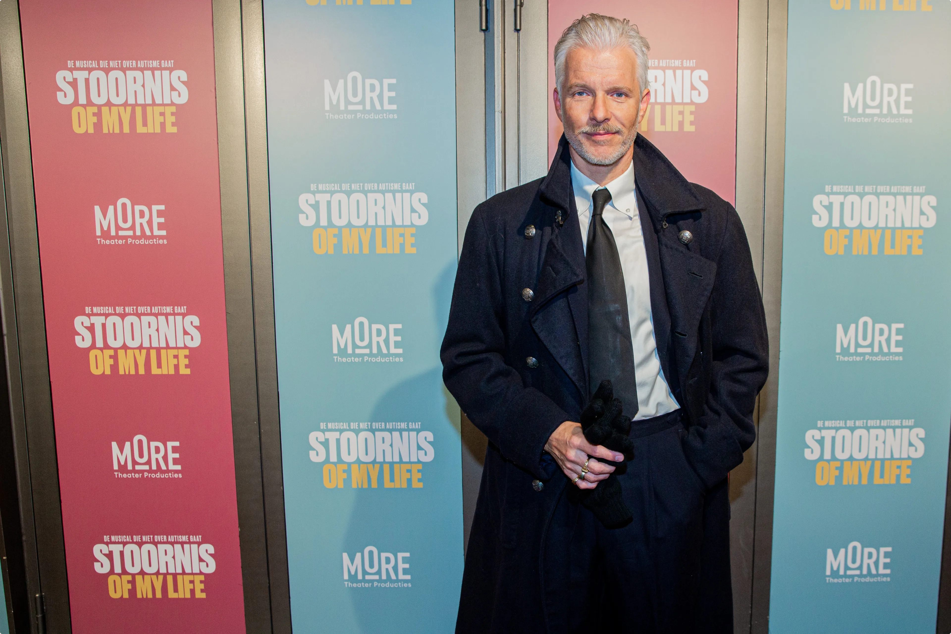 Arno Kantelberg op de rode loper voorafgaand aan de premiere van de musical Stoornis of my Life in theater DeLaMar. Bron: ANP / Wesley de Wit.