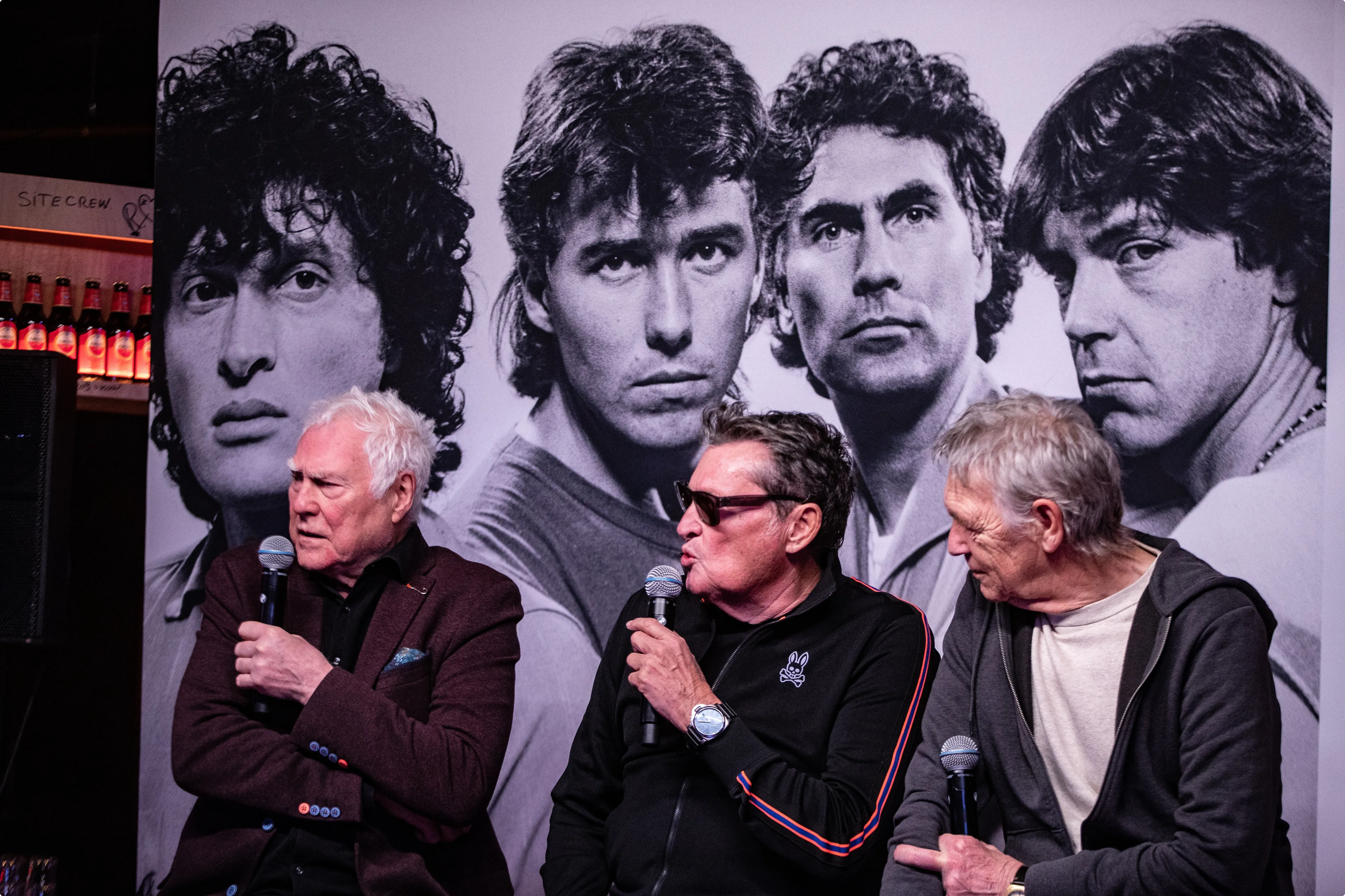 Bandleden Cesar Zuiderwijk, Barry Hay en Rinus Gerritsen van de Haagse band Golden Earring kondigden tijdens een persmoment in Rotterdam Ahoy een afscheidsconcert aan - Bron: ANP