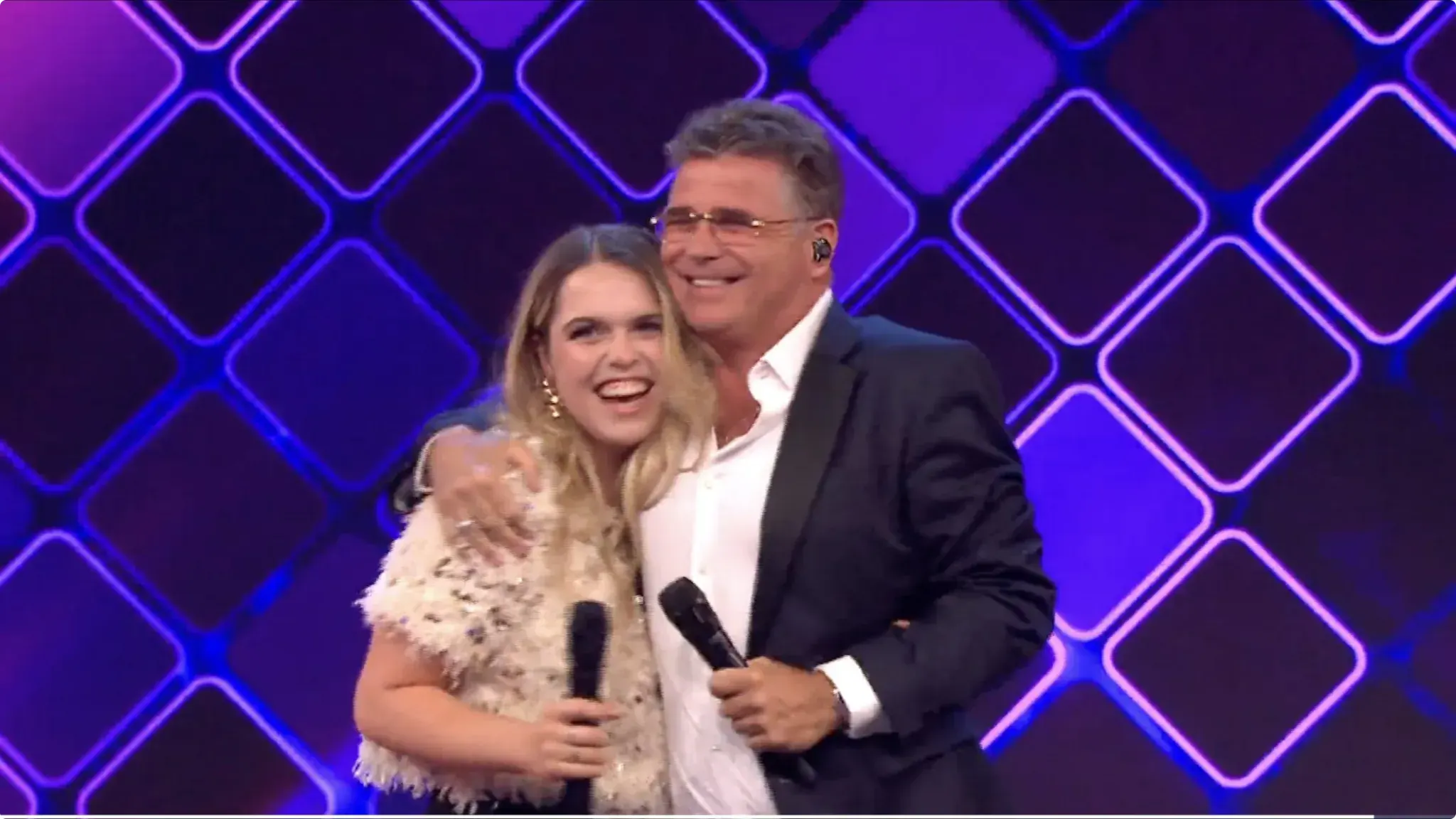 Wolter Kroes en dochter Pamela bij DNA Singers - Bron: RTL.