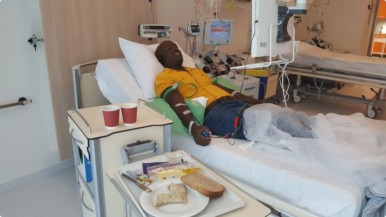 Marlon in ziekenhuis.