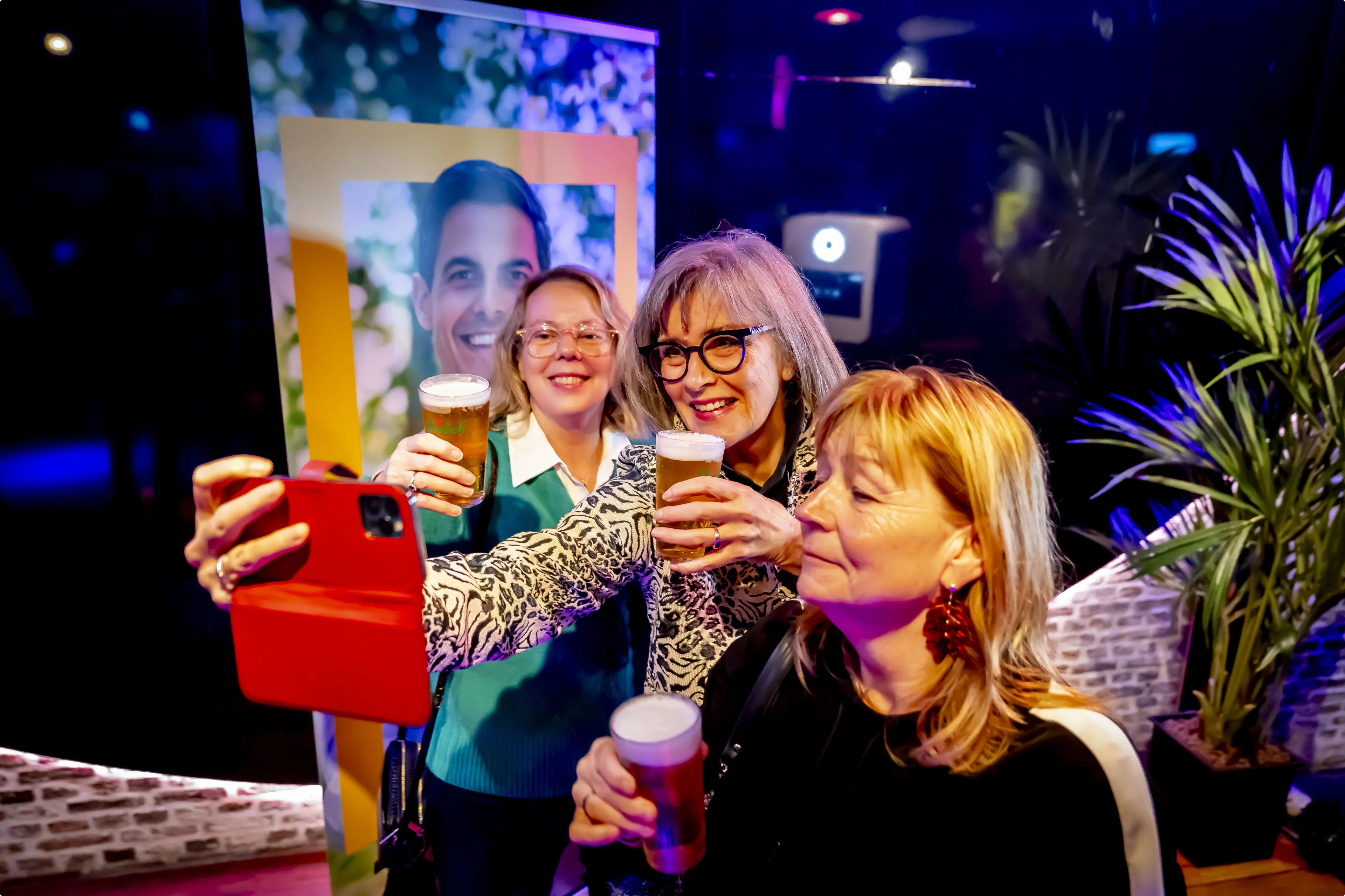 Partijleden tijdens de uitslagenavond van D66 voor de Tweede Kamerverkiezingen. Beeld: ANP