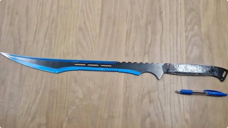 De machete. Beeld: politie Purmerend via Instagram