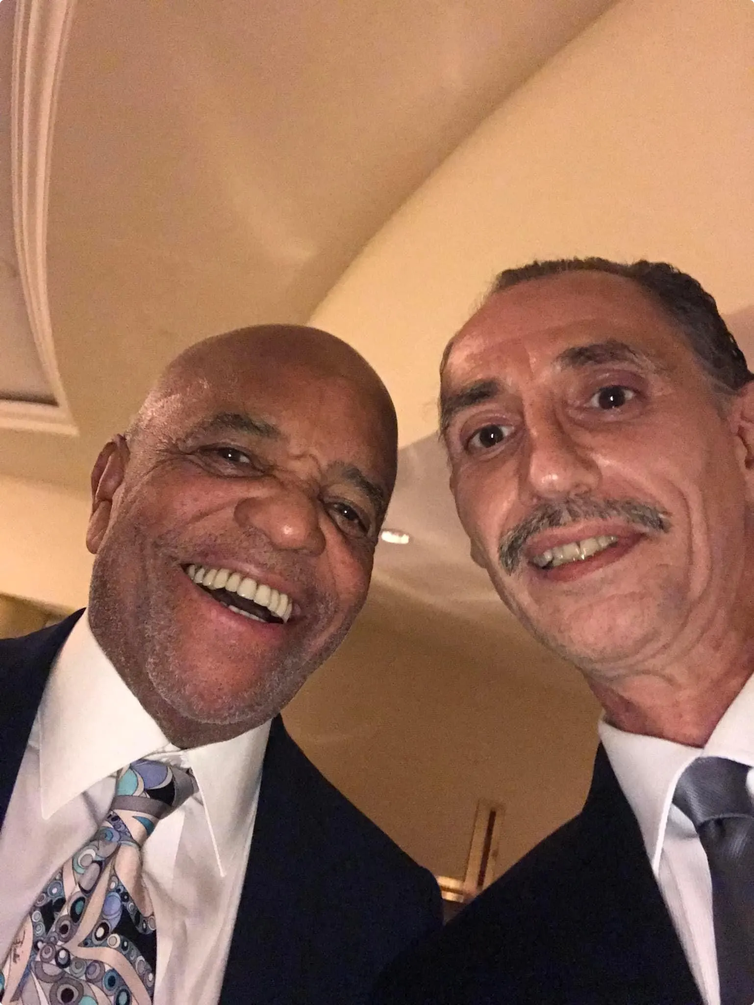 Marc Janssen met Motown-oprichter Berry Gordy. Beeld: Marc Janssen.