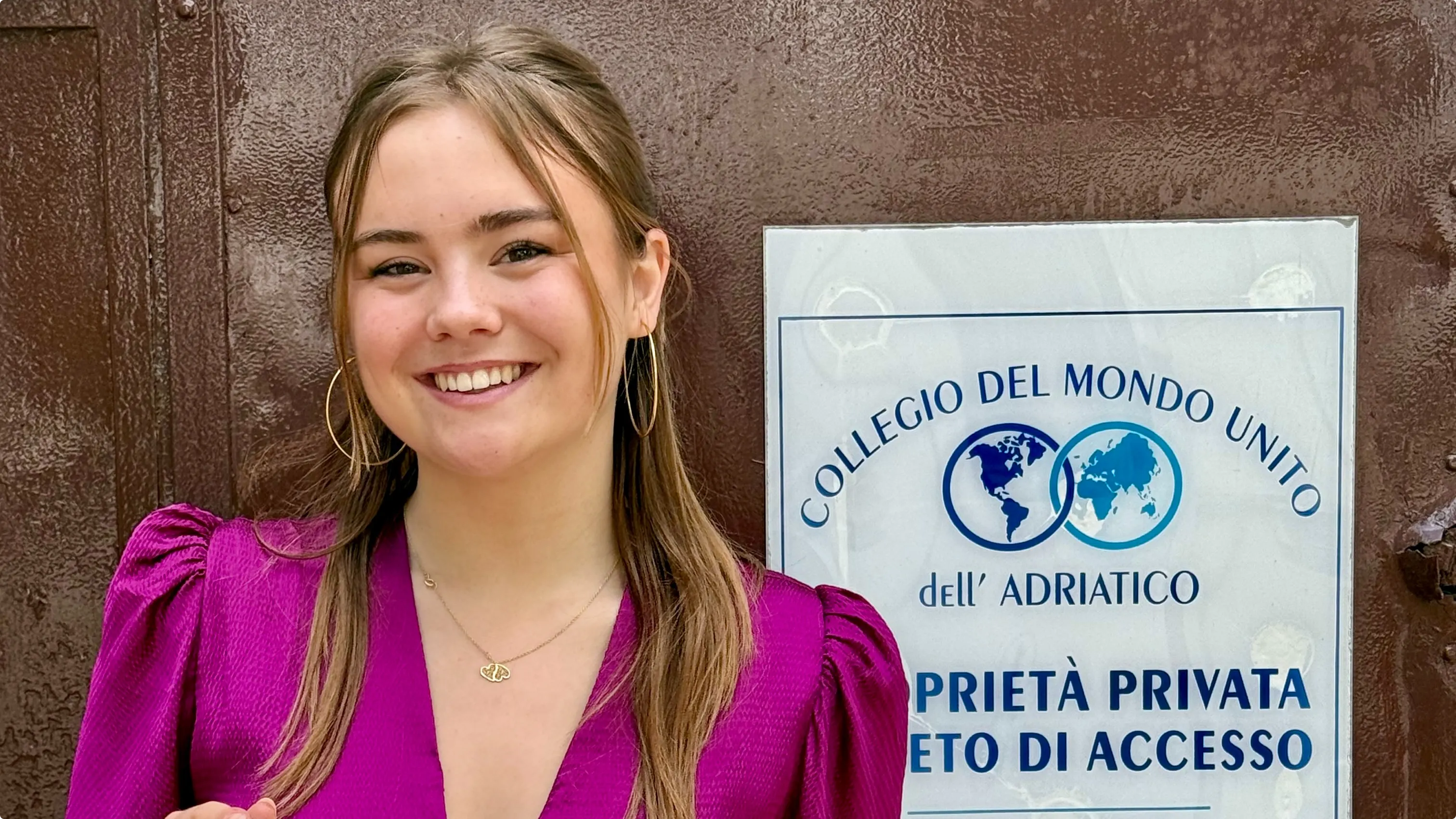 Prinses Ariane heeft eind mei de examens voor het Internationaal Baccalaureaat aan het United World College Adriatic afgerond. Het UWC markeert het einde van de examenperiode met de traditionele Graduation and Academic Year Closing Ceremony. Beeld: RVD