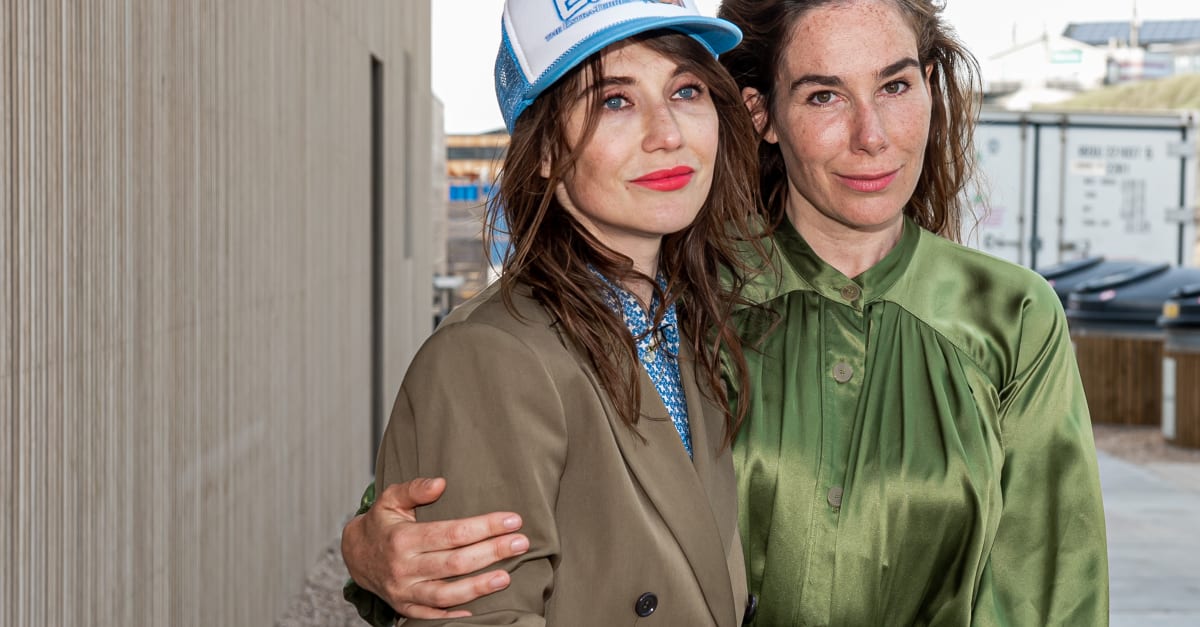 Halina Reijn en Carice van Houten dolblij | Shownieuws