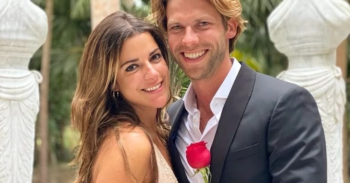 Ex van Bachelor-Thomas deelt pikante foto's: 'Uit mijn comfortzone ...