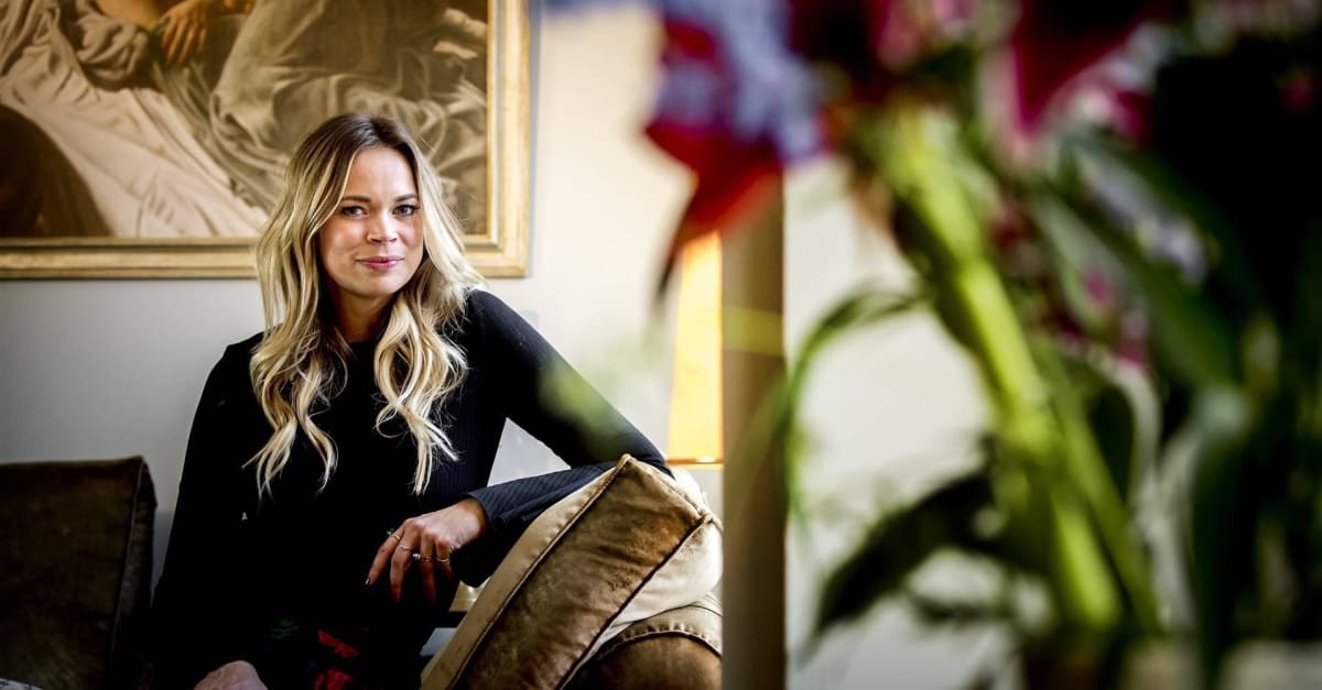 Jet van Nieuwkerk over 'healing birth' na trauma | Shownieuws