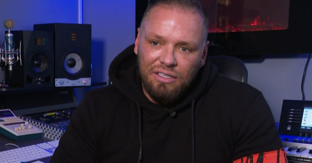 Michael van der Plas maakt prachtig eerbetoon voor overleden vader