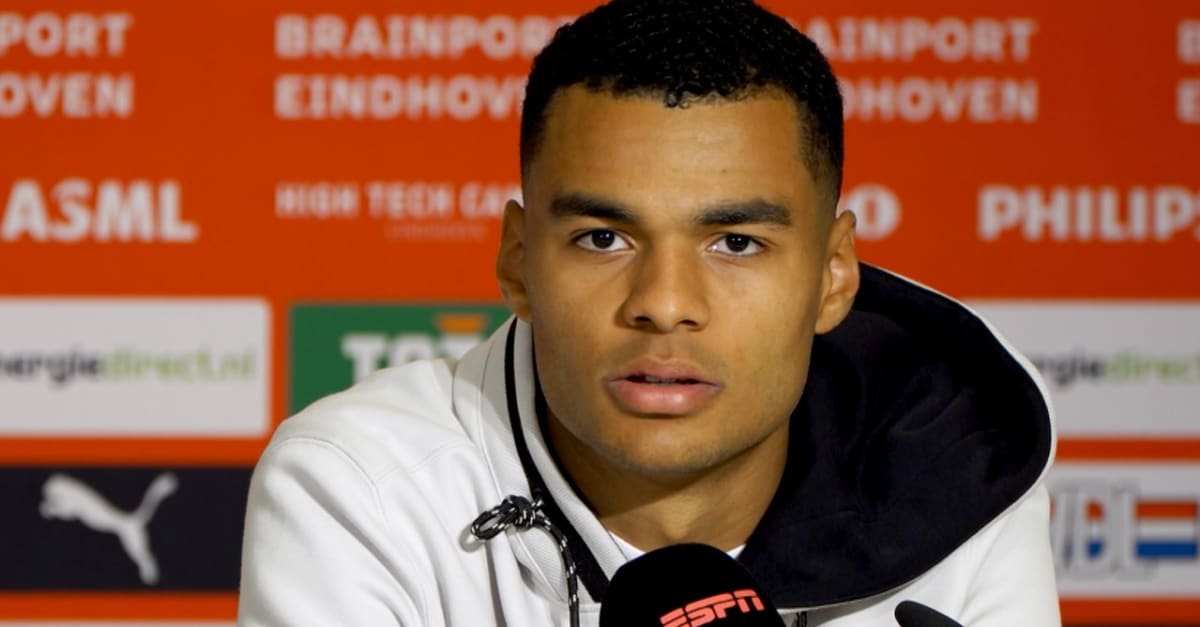 Hoe werd er in de kleedkamer van PSV gereageerd op de wissels van