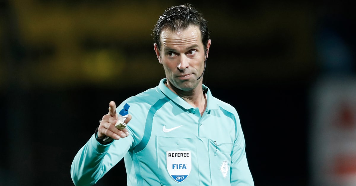 Bas Nijhuis onthult hoeveel hij verdient als scheidsrechter | Vandaag