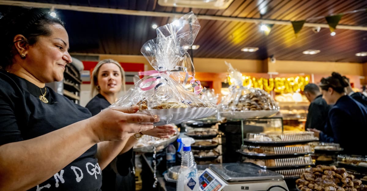 Vastenmaand ramadan voorbij, moslims vieren Suikerfeest | Hart van