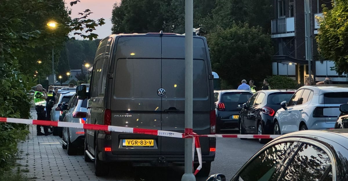 Dode man gevonden in woning in Limburgse Beek, mogelijk misdrijf | Hart ...