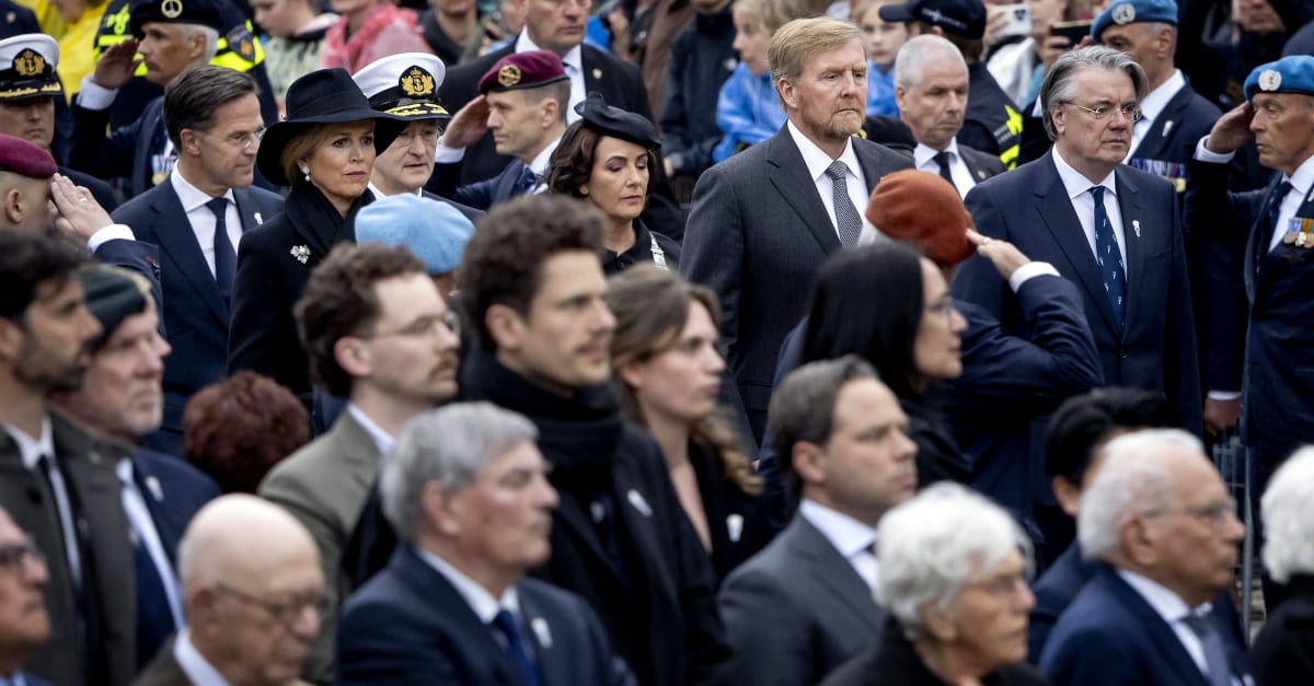 Twee minuten stilte: Nationale Herdenking op Dam verloopt rustig | Hart