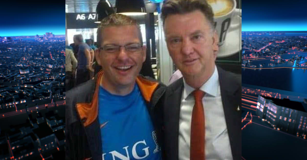 Superfan Marcel geschokt na slecht nieuws Louis van Gaal: 'Rilling over ...
