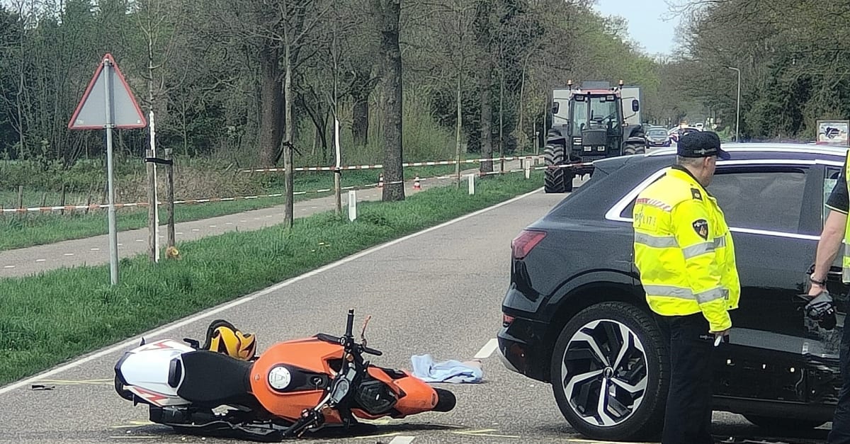 Motorrijder omgekomen bij botsing met auto in Leveroy