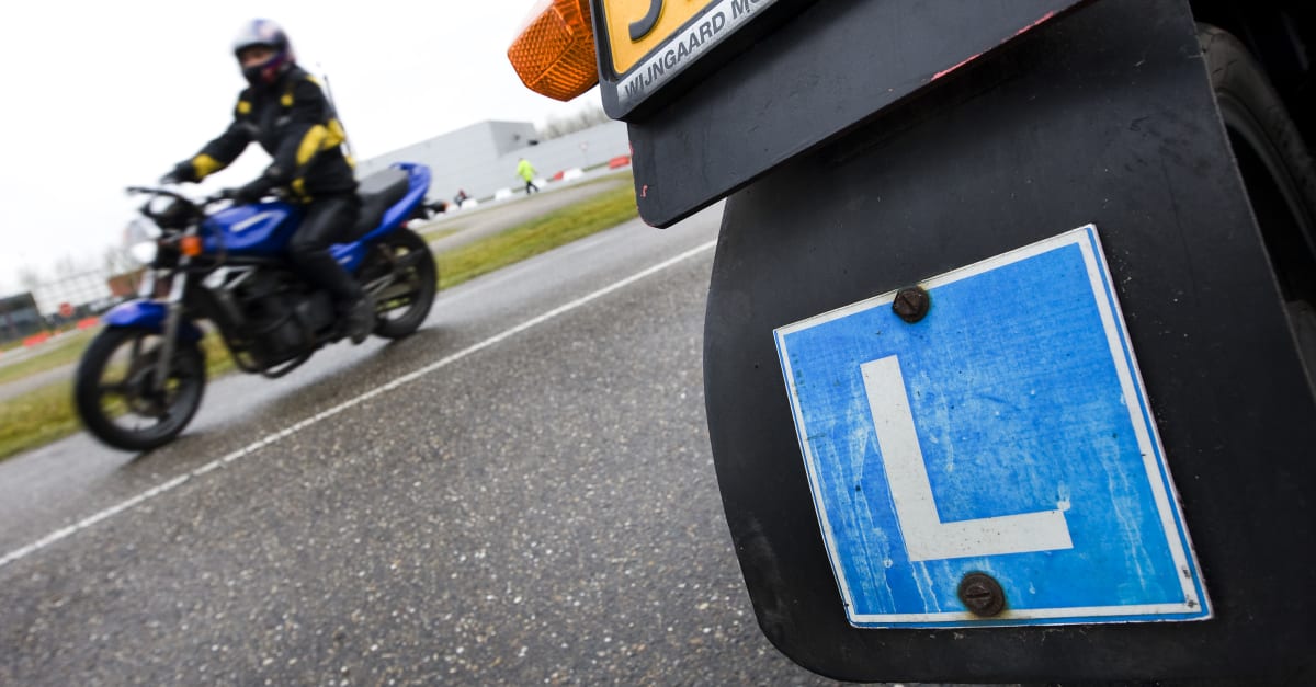 Hervatten motorrijlessen staat bovenaan lijstje van minister Hart van Nederland
