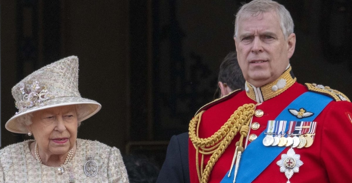 Andrew, Edward en William aangekomen bij Elizabeth | Shownieuws