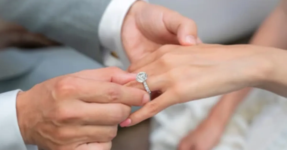 Realityster (nu al) ten huwelijk gevraagd in Rome: 'I said yes' | Shownieuws