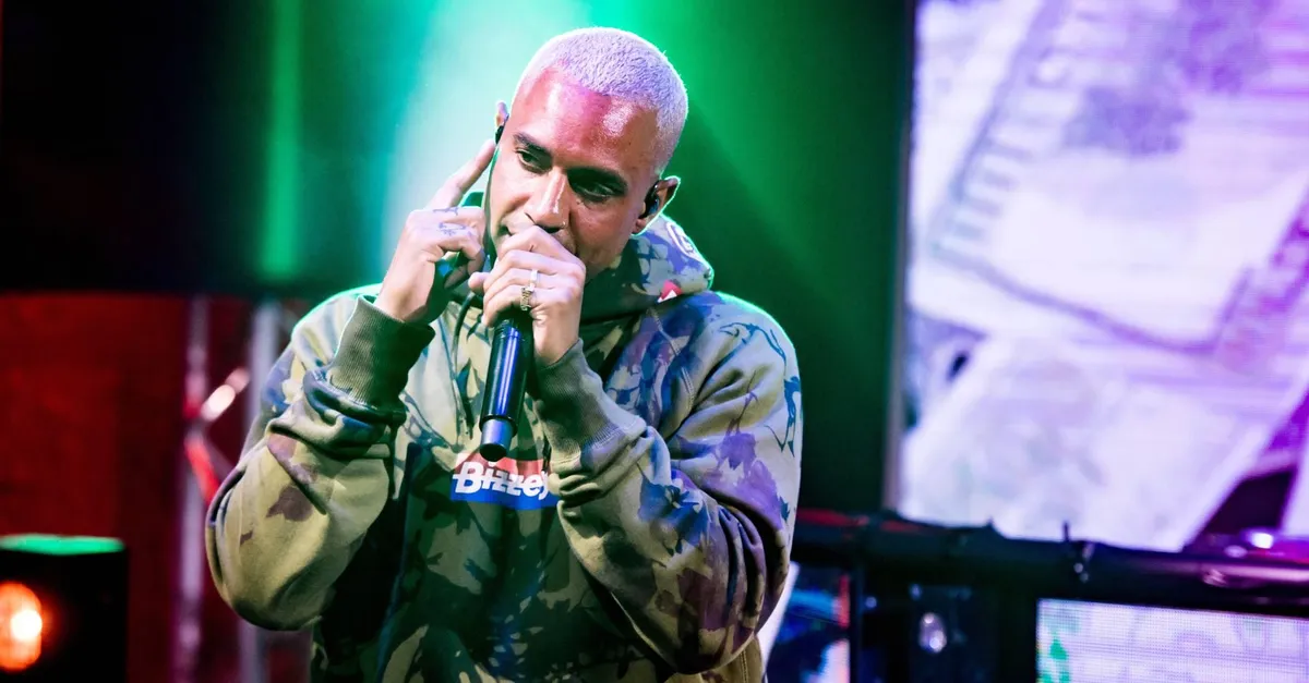 Bizzey toont pasgeboren baby | Shownieuws