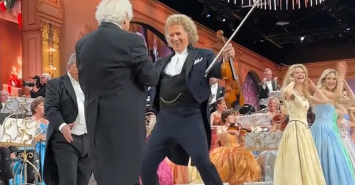 Video: André Rieu gaat helemaal los op de Macarena! | Vandaag Inside