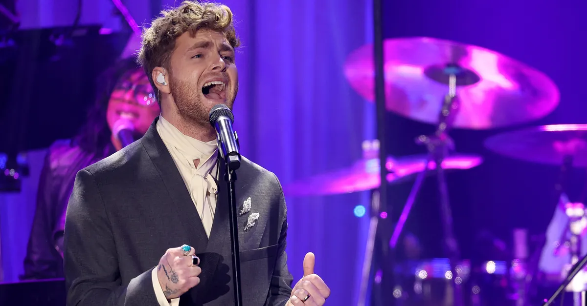 Axel Warren Van TikTok naar uitverkochte zalen: dit is Alex Warren | Sky Radio