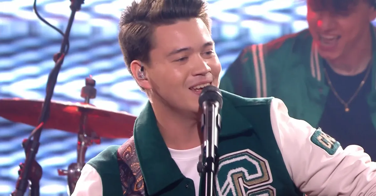 3 Minutes of Fame: It's Your Lucky Day: Alex - Born This Way